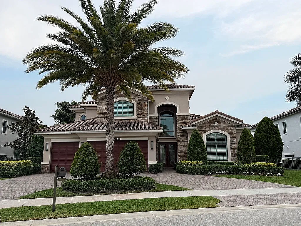 Property main image