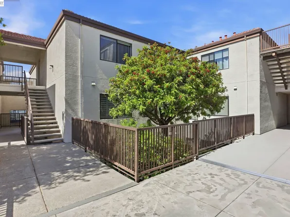 21103 Gary Dr APT 215, Castro Valley, CA 94546