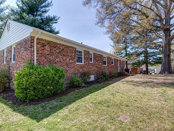 2nd image of 7254 Loralea Dr