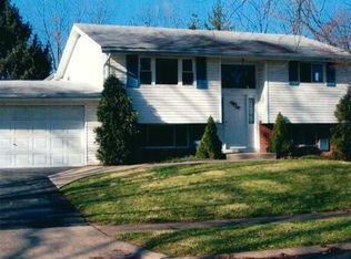 6105 Burnley Sq E, Columbus, OH 43229