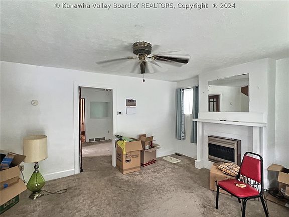 3rd image of 1631 Clay Ave