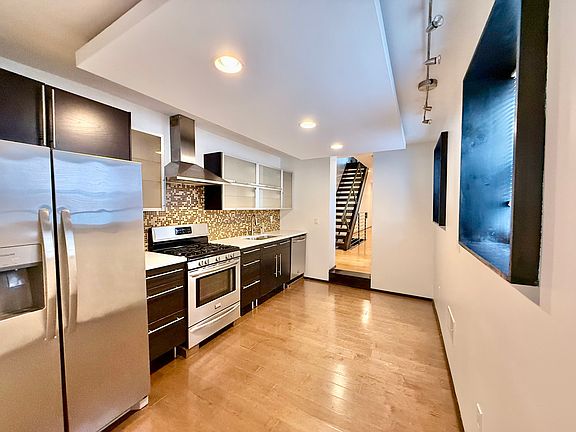 5th image of 907 N 5th St #O1