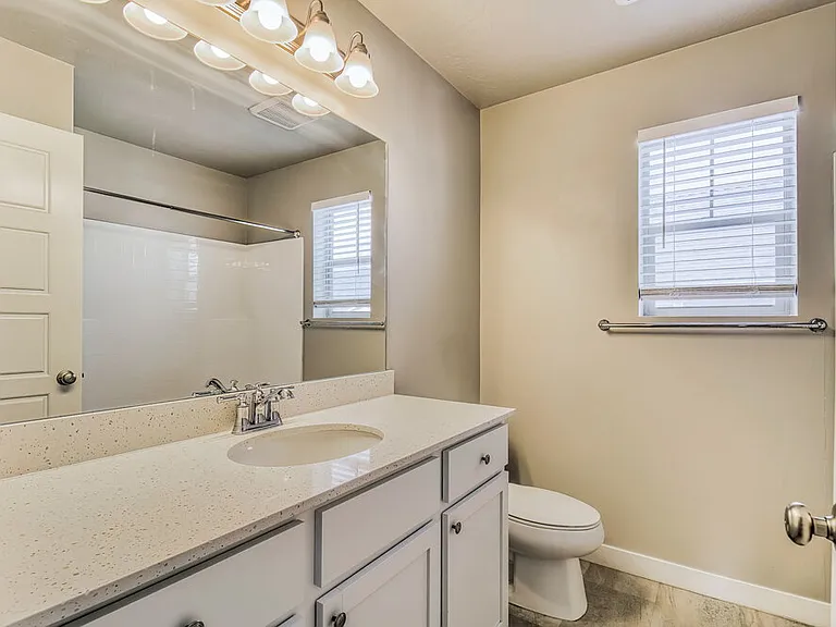 1083 W Osprey Dr — Photo 16