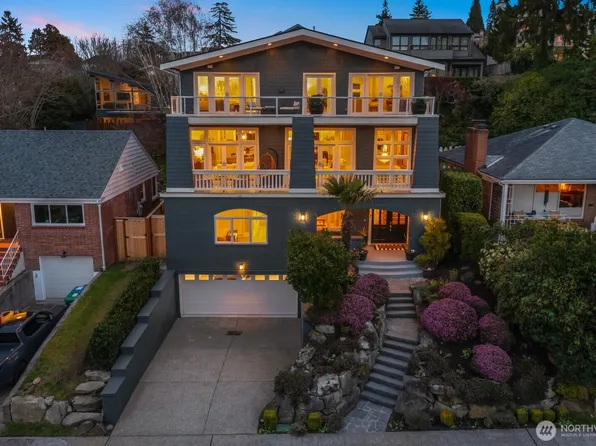 3046 43rd Avenue W, Seattle, WA 98199