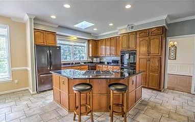 5th image of 6064 E Pointe Ln