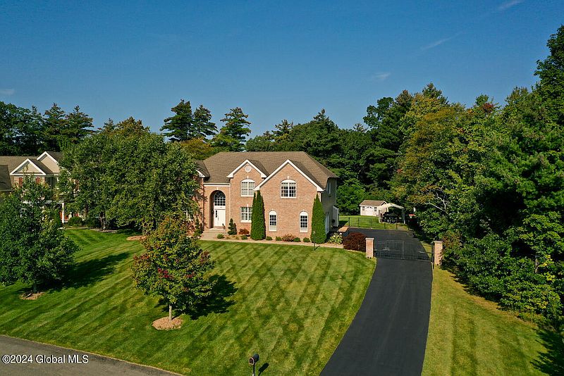 3rd image of 48 Stone Crest Drive