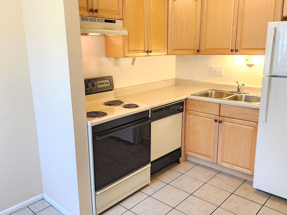 1st image of 918 S Logan St APT 105
