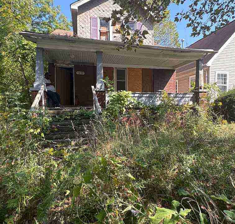 4696 Dickerson