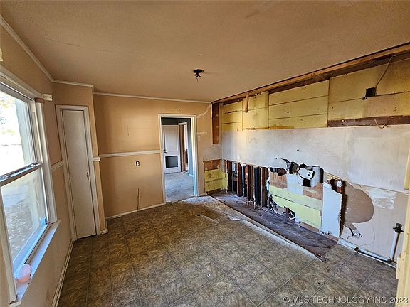 4th image of 2619 N Yorktown Ave
