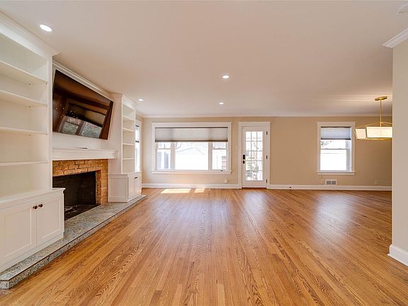 5th image of 2536 Shirley Ave
