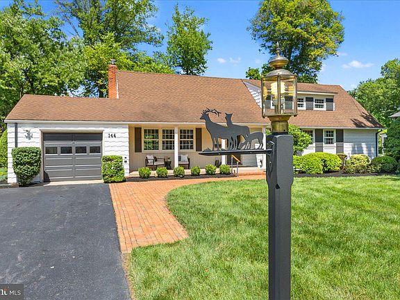 3rd image of 144 Sycamore Rd