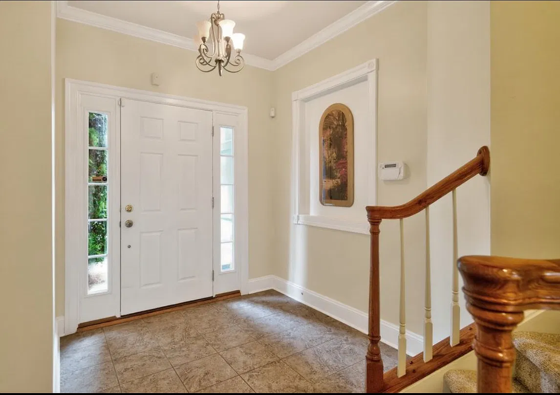 3 bed, 2.5 bath, 2096 sqft, $3,400 — Photo 4