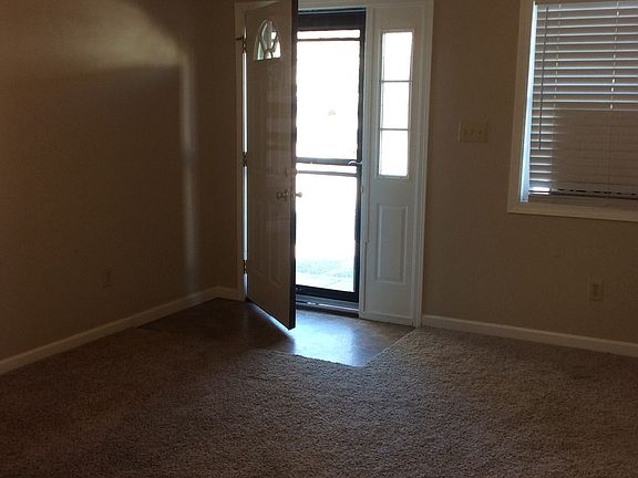 5th image of 795 E Sherwood Hills Dr
