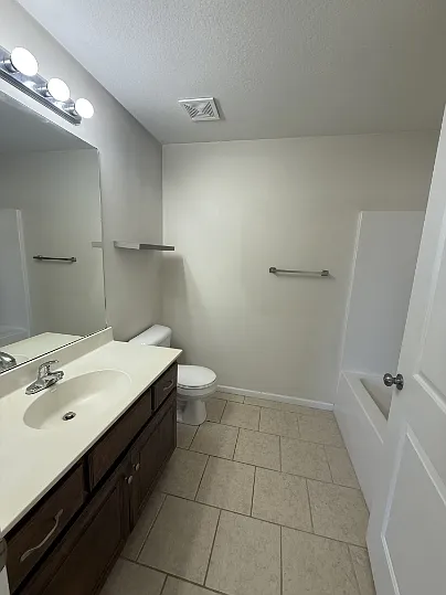1104 Kimmy Ln - A — Photo 4