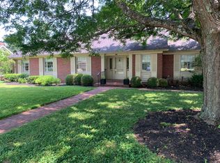 220 Clinton Rd, Lexington, KY 40502