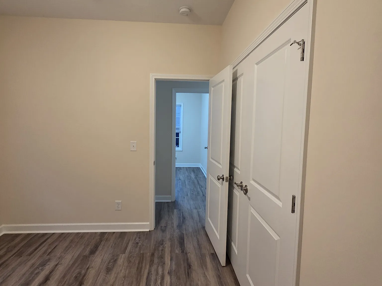 3 bed, 1400 sqft, $1,850 — Photo 4