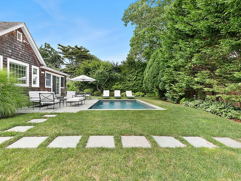 98 Sherrill Rd — Photo 17