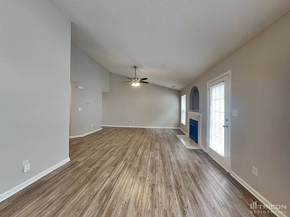 3rd image of 5105 Park Place Dr