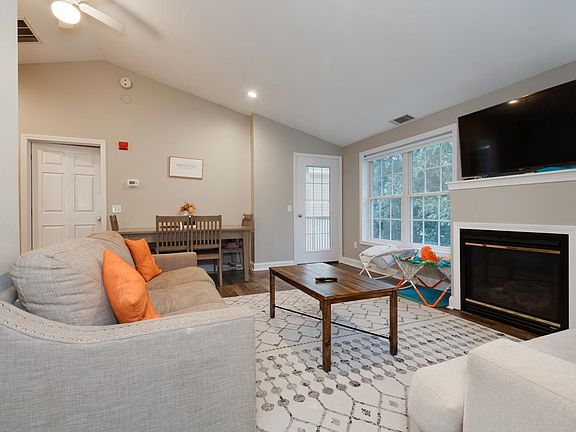 4th image of 14 Crestview Circle #165