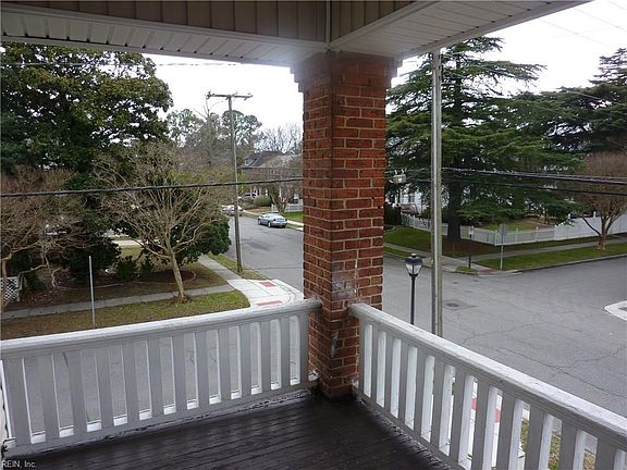 3rd image of 4500 Newport Ave #2