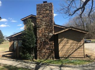 13747 Turnberry Ln, Siloam Springs, AR 72761