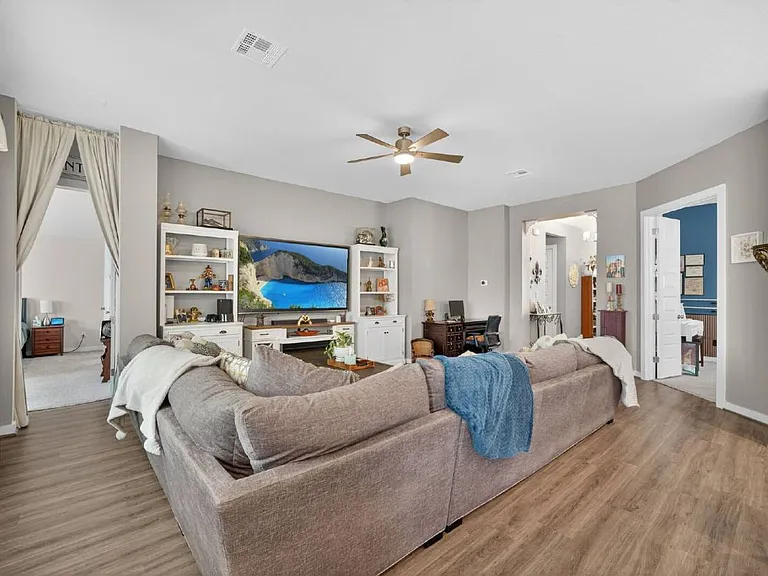 2227 Quince Ave — Photo 8