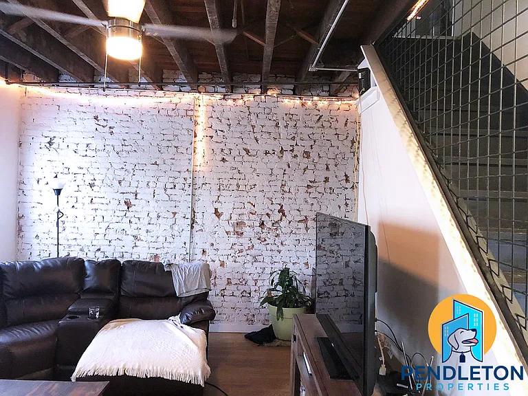 525 E 13th St #4 — Photo 7
