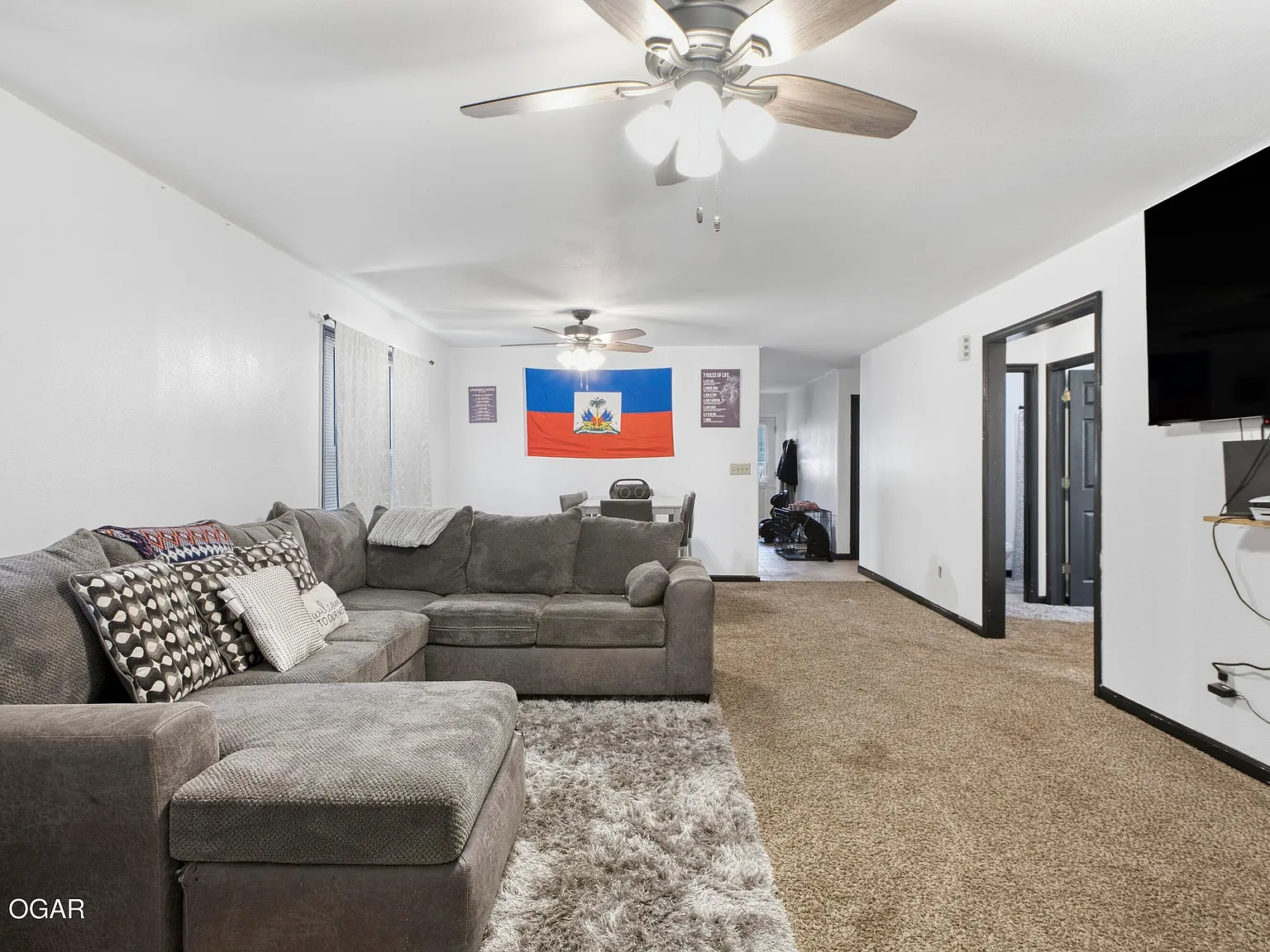 3 bed, 2.0 bath, 1395 sqft, $1,300 — Photo 3