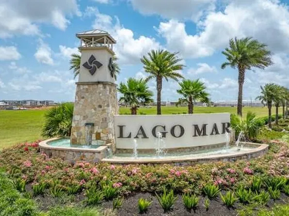 13520 Leeward Edge Dr, La Marque, TX 77568
