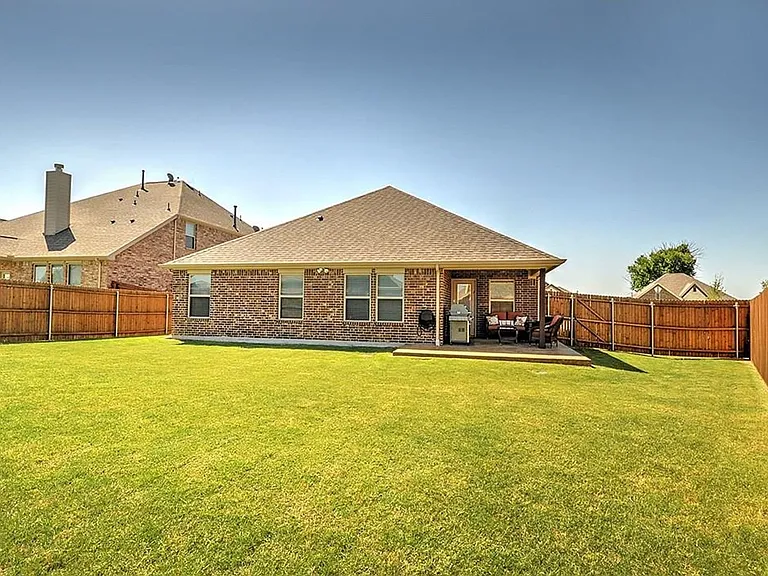 6004 Fremont Dr — Photo 17