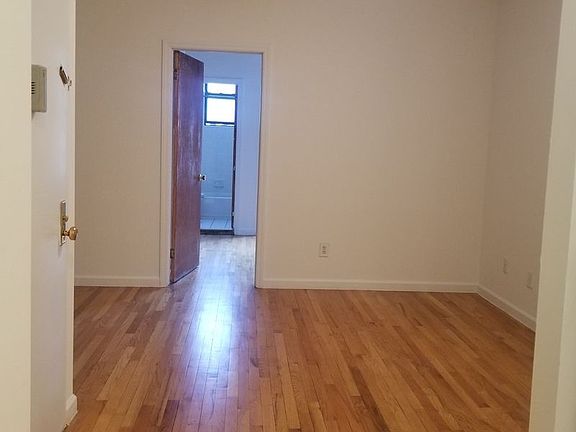 5th image of 1575 3rd Ave #B