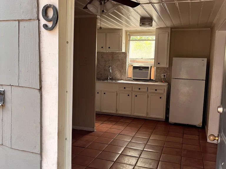 5108 Bayard Ln #9 — Photo 5