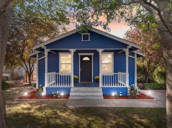 220 Sunnyside Ave, Clovis, CA 93611
