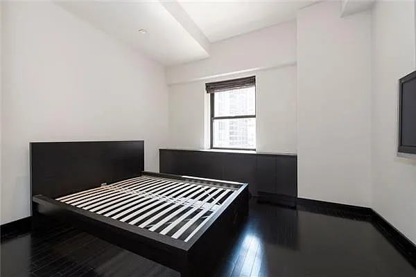 Rented by Sumitomo Real Estate Sales | media 30