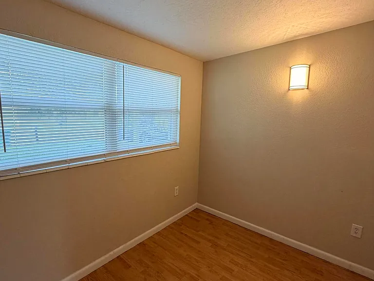 2587 Pepper Ave — Photo 6