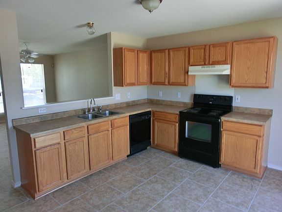 4th image of 6015 Midcrown Dr