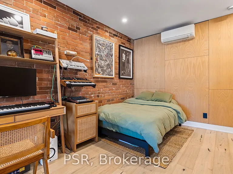 53 Palmerston Ave — Photo 21