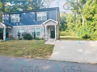 117 Oak St, Greer, SC 29651