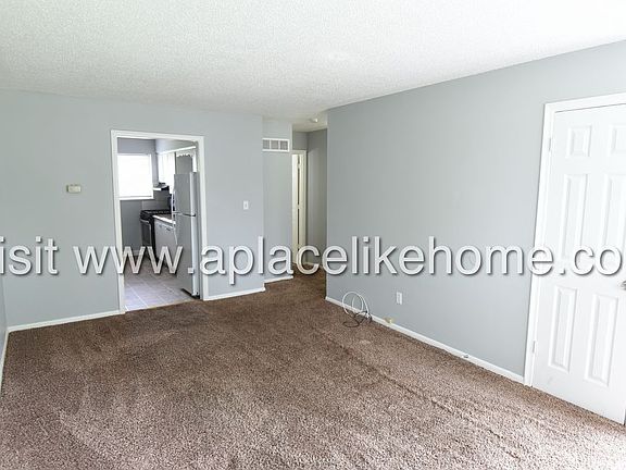 3rd image of 7210 Montana Ave