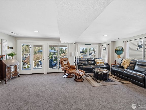 4th image of 5114 Jenks Point Way E