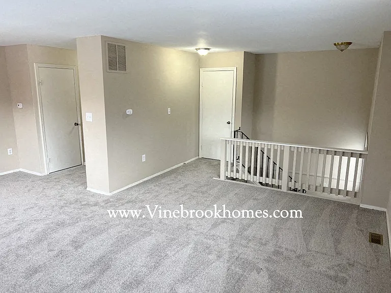 3591 Golden Meadows Ct — Photo 4