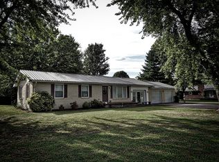 405 Jackson St, Puryear, TN 38251