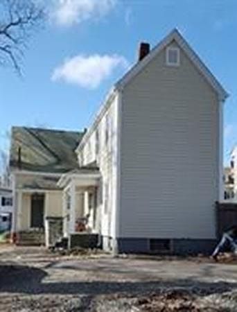 2nd image of 147R Washington St #2