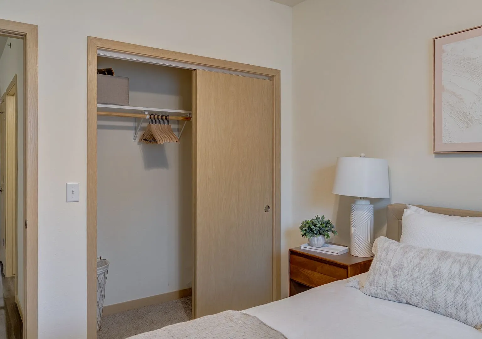 Fully Furnished Short Term Lease — Photo 3