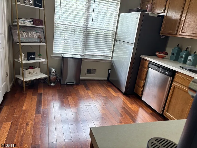 15 Washington Ct — Photo 4