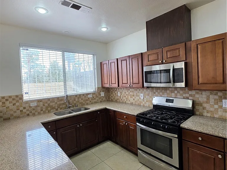 2524 Silver Shadow Dr — Photo 28