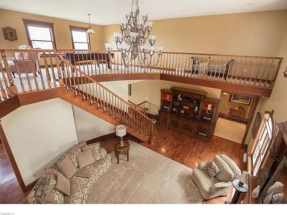 5th image of 1911 Shady Ln