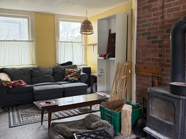 342 N Plain Rd #1, Great Barrington, MA 01230