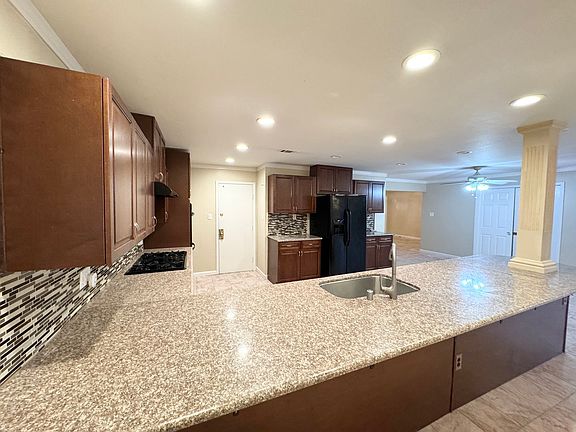3rd image of 8321 Davona Dr