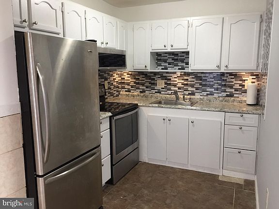 2nd image of 8684 Village Square Dr